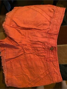 Free people Coral Orange Frayed Hem Denim shorts sz6 vintage